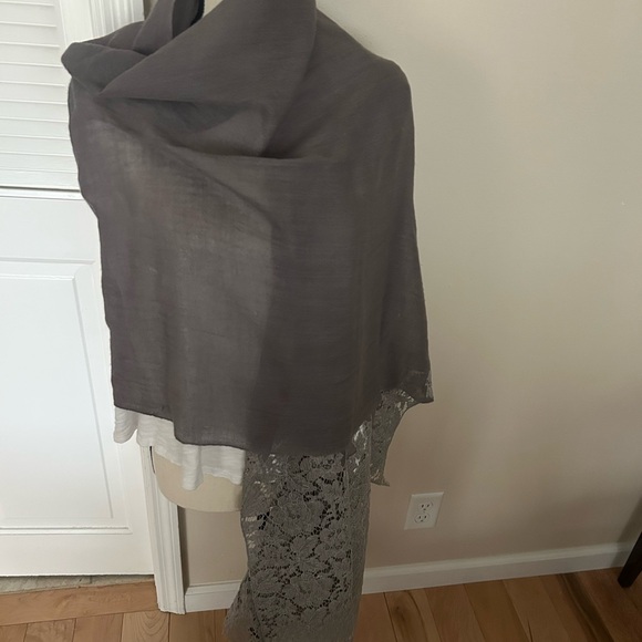 Valentino Garavani Gray Shawl